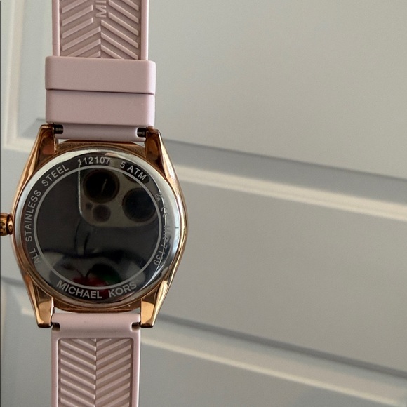 Michael Kors Women's Janelle Rose Gold-Tone Stainless Steel Watch MK7139 - Picture 4 of 9